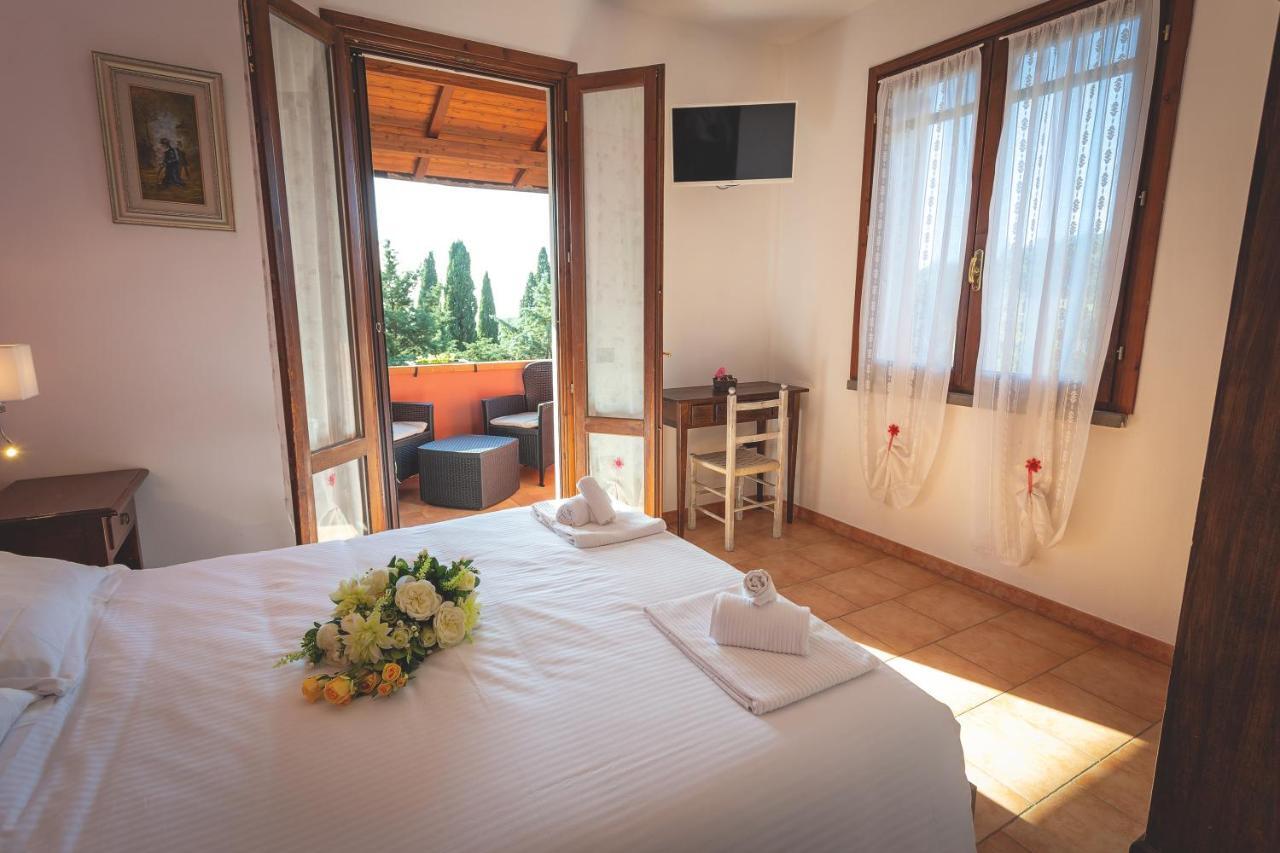 Hotel Ristorante Villa Paradiso Riparbella Zewnętrze zdjęcie